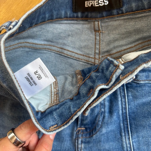 Express Front seam Straight leg jeans. High waist, mom jean. - Picture 4 of 5